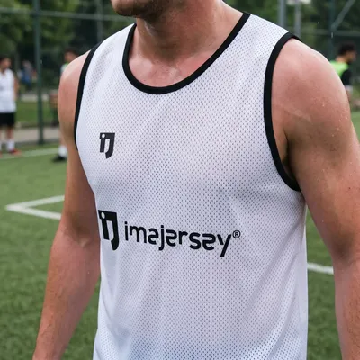 WHITE TRAINING BIB - Image 1